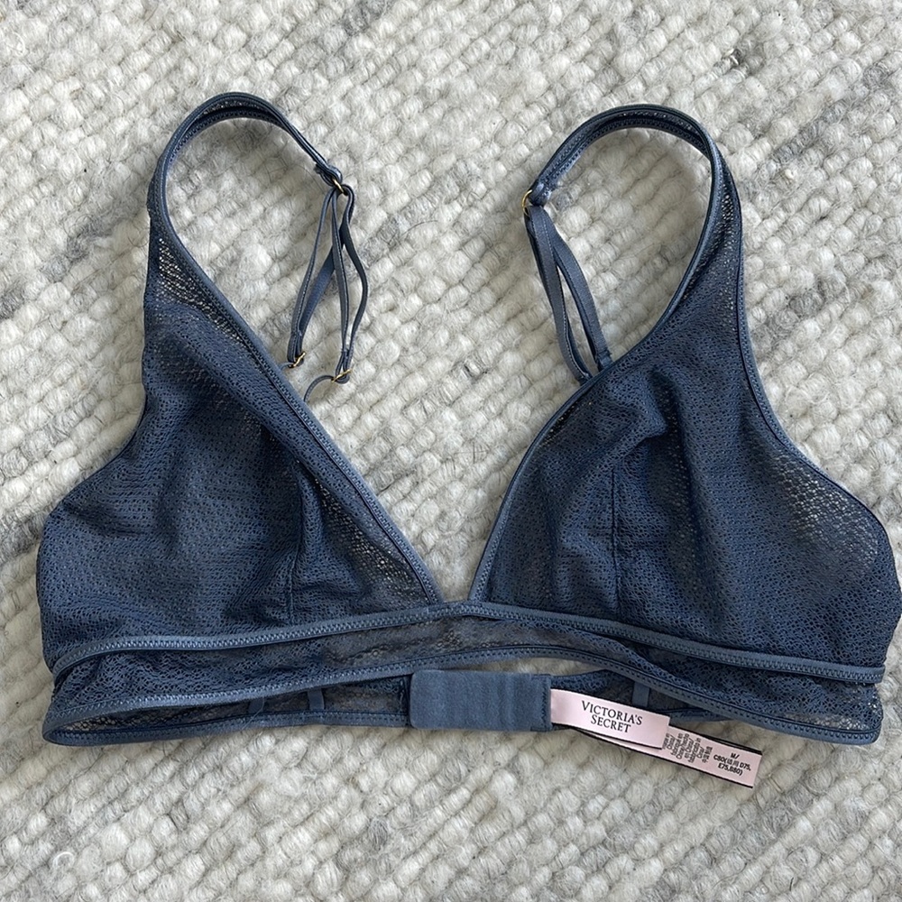 Victoria’s Secret Slate Gray Bralette - M